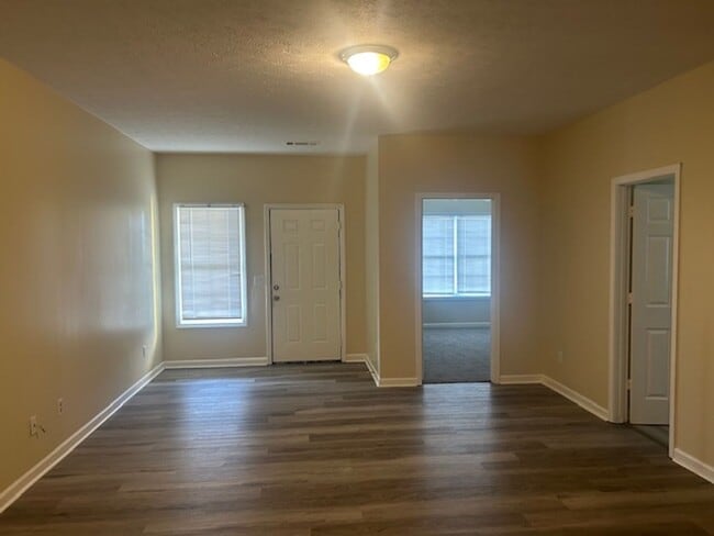 Building Photo - Rental Coming Available