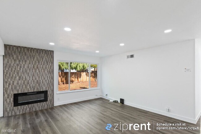 Foto del edificio - 3 br, 2 bath House - 999 Rawlings Drive, S...