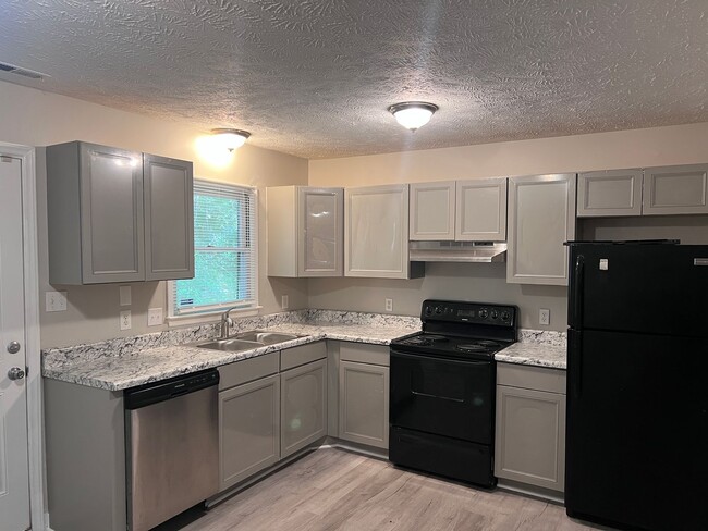 Foto del edificio - Near Cape Fear Valley Hospital - 2 bedroom...