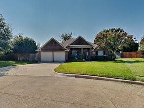 Building Photo - 6963 Briarwood Dr