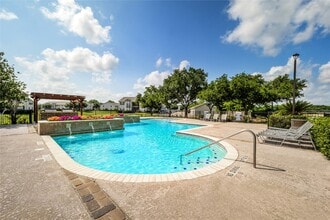 Building Photo - 3419 Fountains Dr