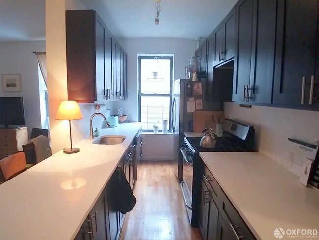 Foto del edificio - 537 Clinton Ave