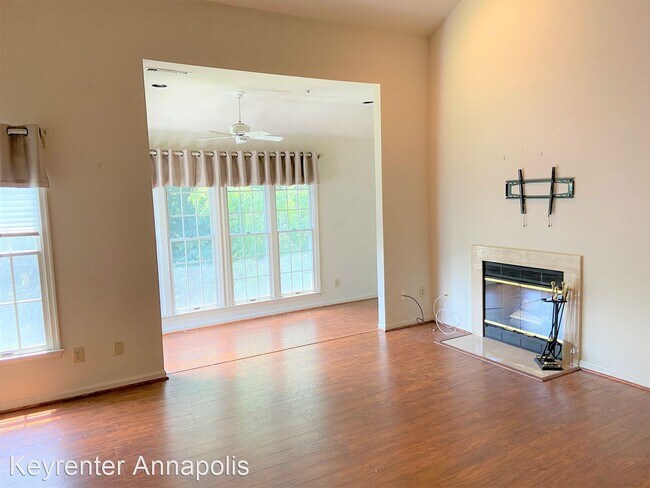 Building Photo - 2711 Summerview Way