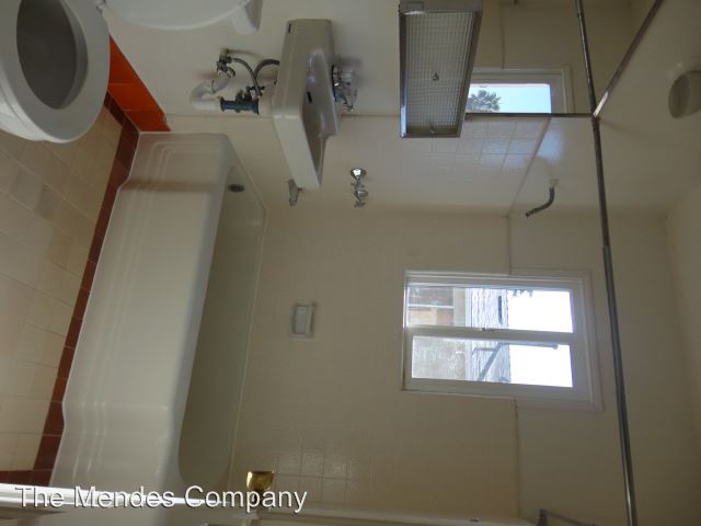 Foto del edificio - 3821 Voltaire St