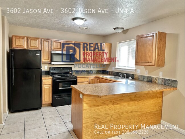 Foto del edificio - 3 Bed/ 1.5 bath duplex - Pets negotiable