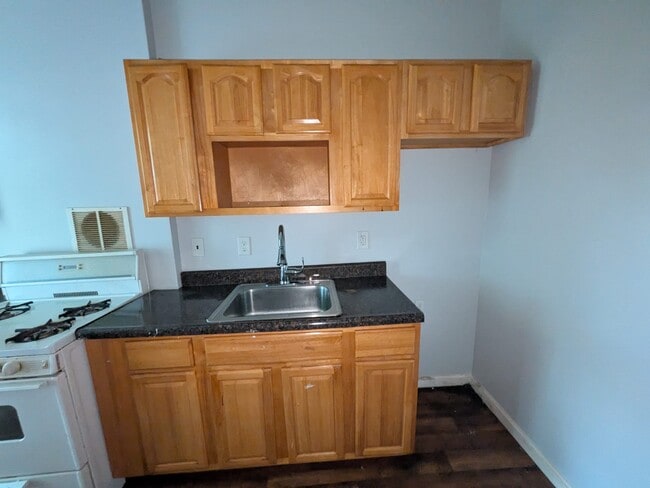Building Photo - 107 Wilkinson Ave