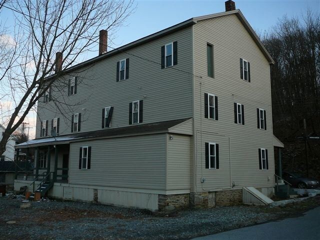 Building Photo - 1945 Craley Rd