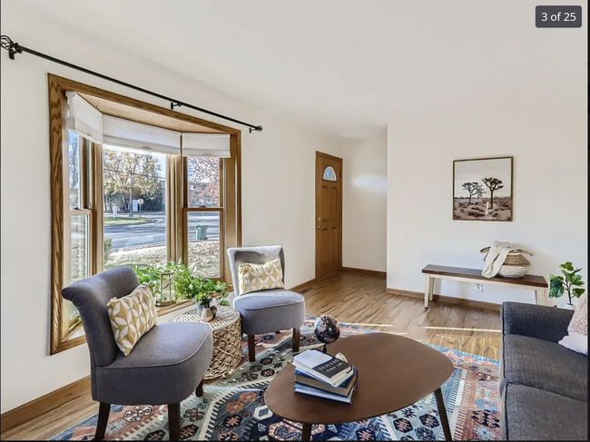 Living Room - 2312 W 84th St