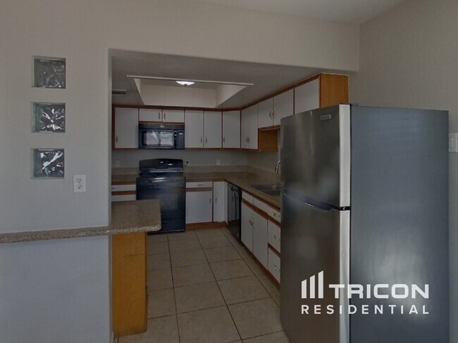Foto del edificio - 5723 Deer Valley Dr