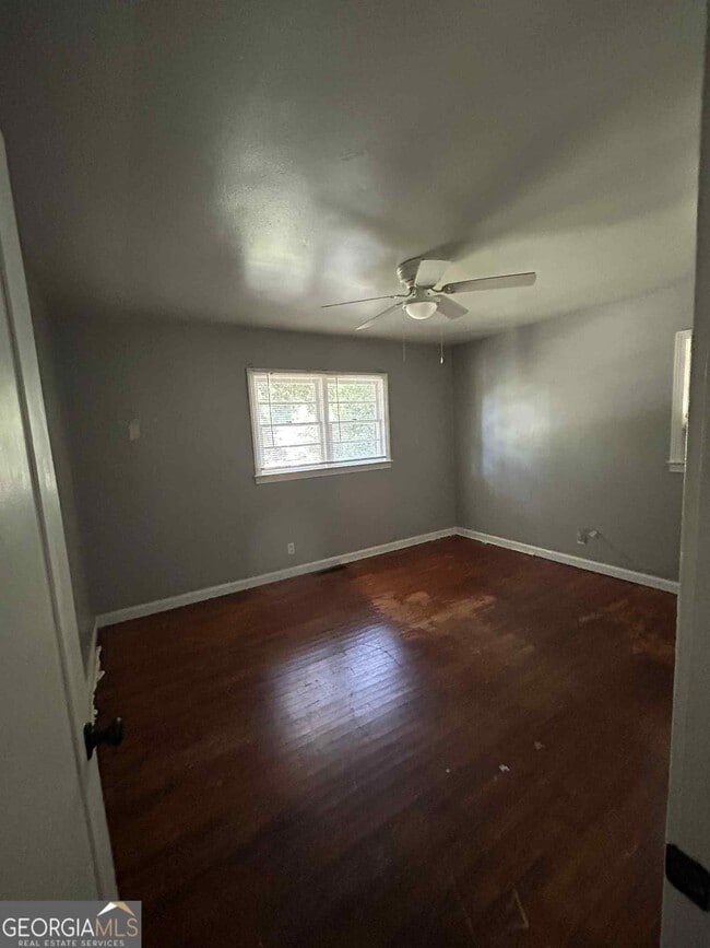 Building Photo - 1548 Cambridge Dr