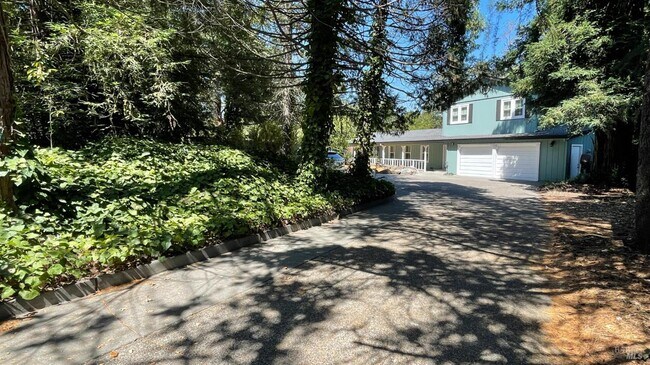 Foto del edificio - 1700 Brush Creek Rd