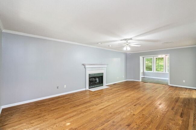 Building Photo - 2761 Dee Peppers Dr