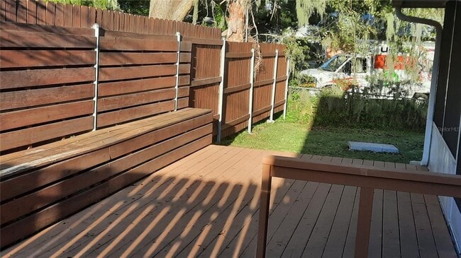 Foto del edificio - 1333 Bender Ave