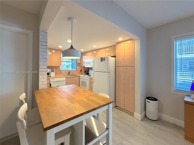 Foto del edificio - 541 Blue Heron Dr