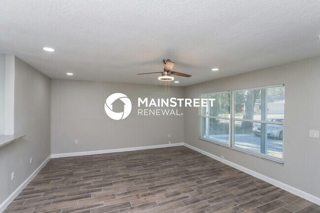 Building Photo - 3 Bedroom Pet-Friendly Home in PALM BAY, FL with Main Street Renewal