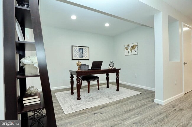 Foto del edificio - 2609 Dakota St