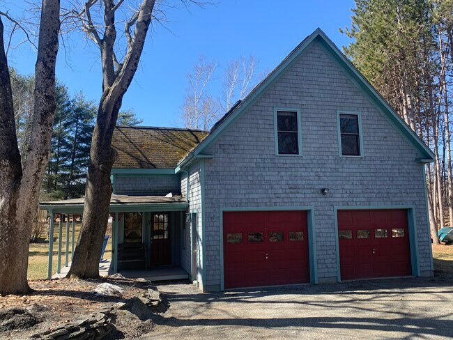 Building Photo - 67 Pine St