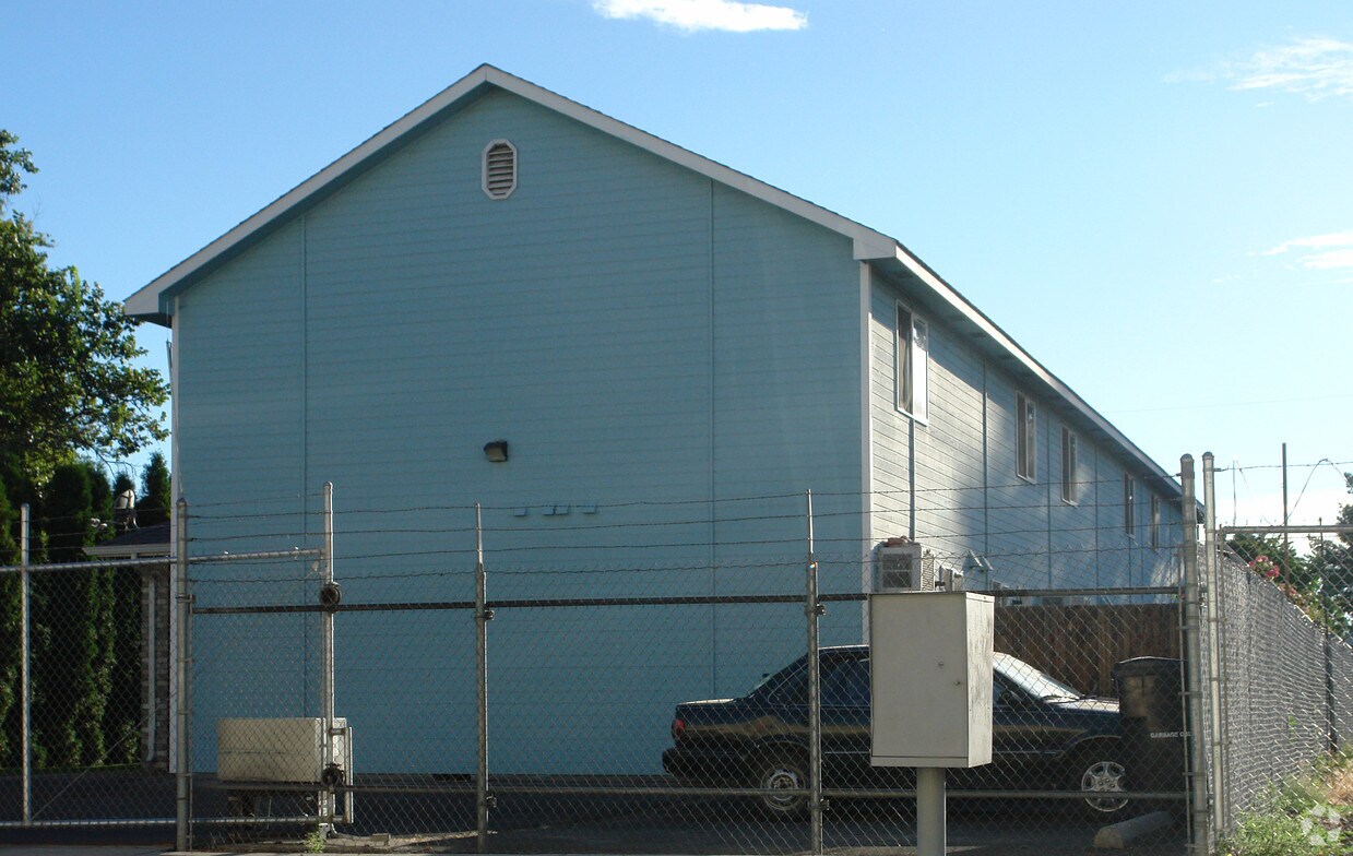 Primary Photo - 618 N 3rd Ave