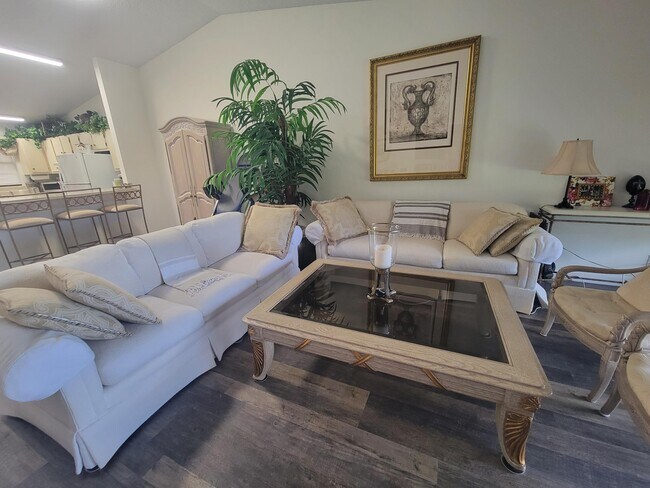 Foto del edificio - 3081 SE Aster Ln