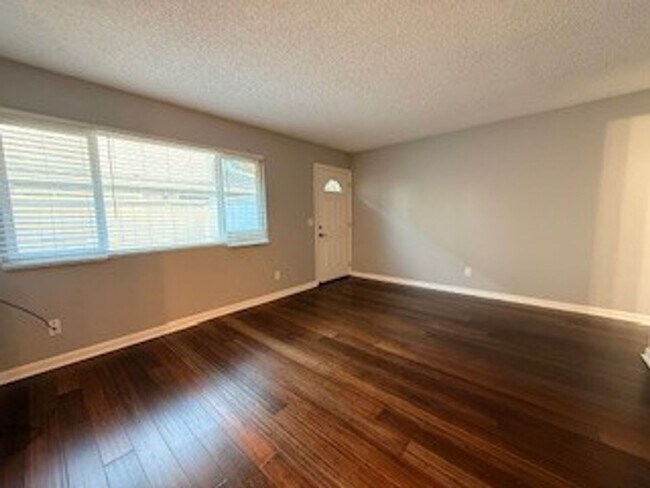 Building Photo - Eldorado on the Park