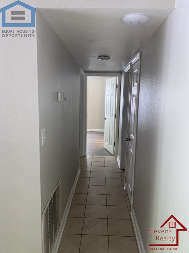Foto del edificio - 915 S Seminole Dr