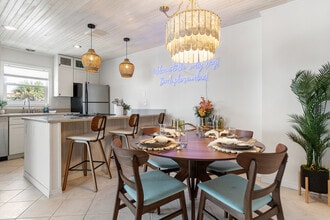 Building Photo - 1100 Fort Pickens Rd