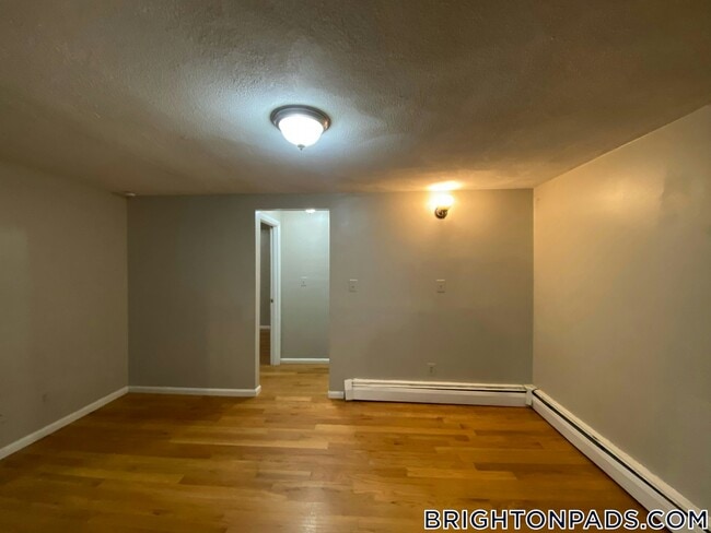 Building Photo - 27 Kelley Ct