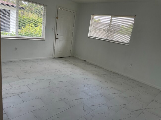 Foto del edificio - 627 92nd Ave N
