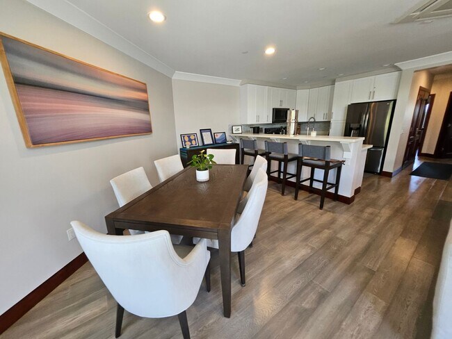 Foto del edificio - Turn-key Fully Furnished in Paradise Ridge...