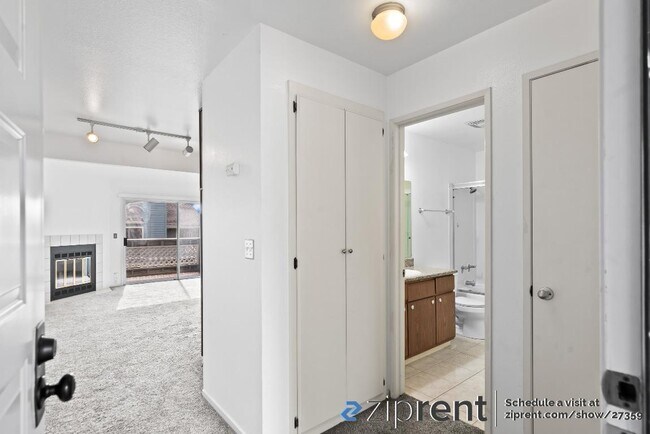 Foto del edificio - 1511 Four Oaks Cir