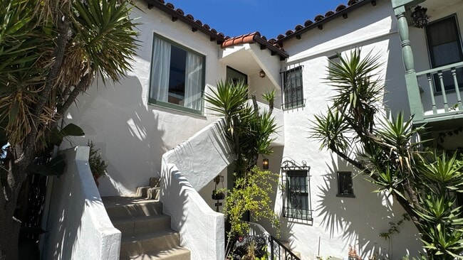 Building Photo - 2454 Kenilworth Ave