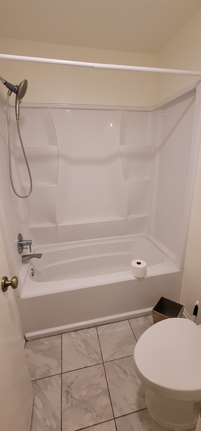 Ducha de la habitación - 5514 Armitos Ave