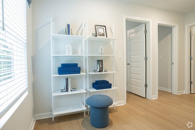 3BR, 2BA - 1378SF - Isabella - Upstairs Hallway - The Collection Tate Bend