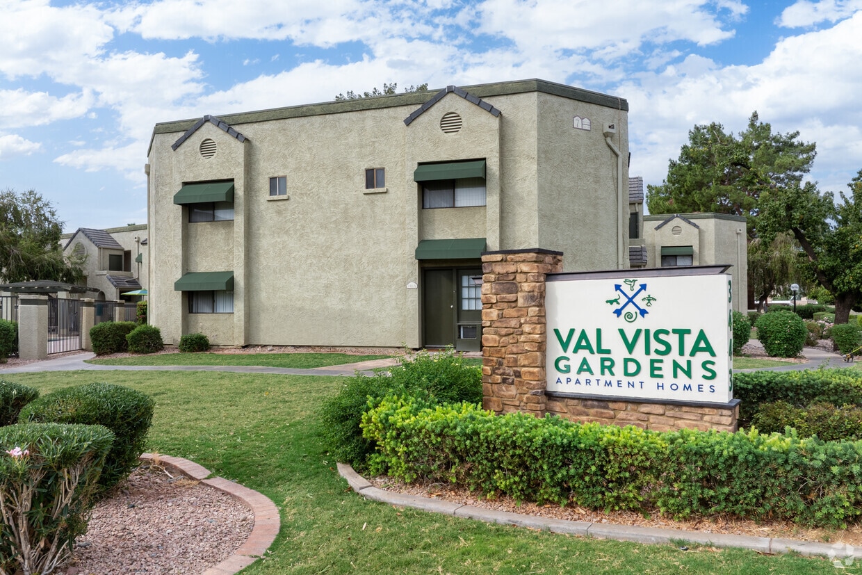 Primary Photo - Val Vista Gardens Apartments