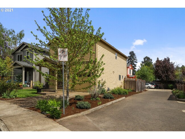 Foto del edificio - 4734 SW 184th Ave