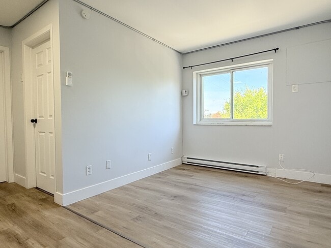 Building Photo - 1030 Lillian Ave