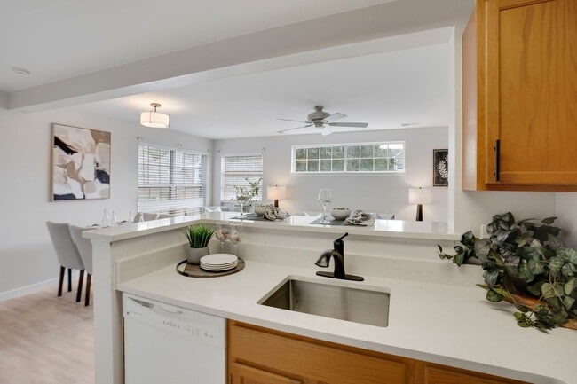 Foto del edificio - Charming 2 bed 1 bath Condo in Centennial!