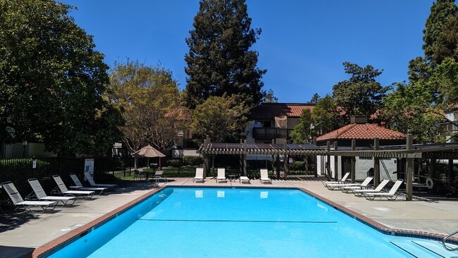 solar power community pool - 606 San Conrado Ter