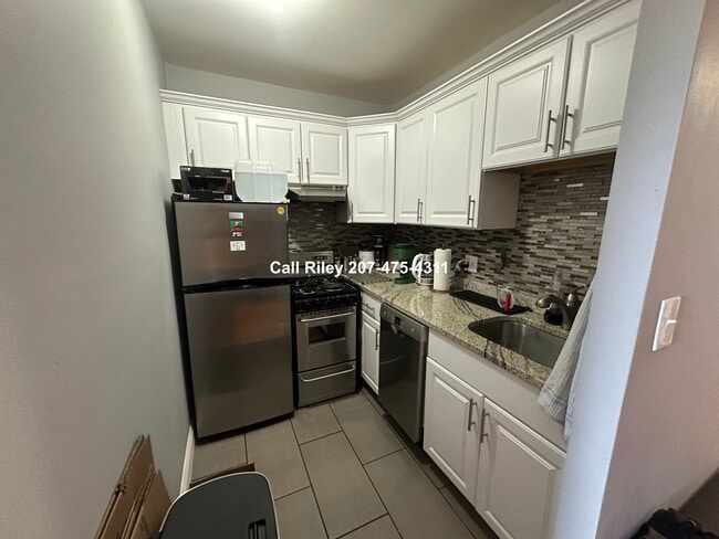 Building Photo - 35 Glencoe St