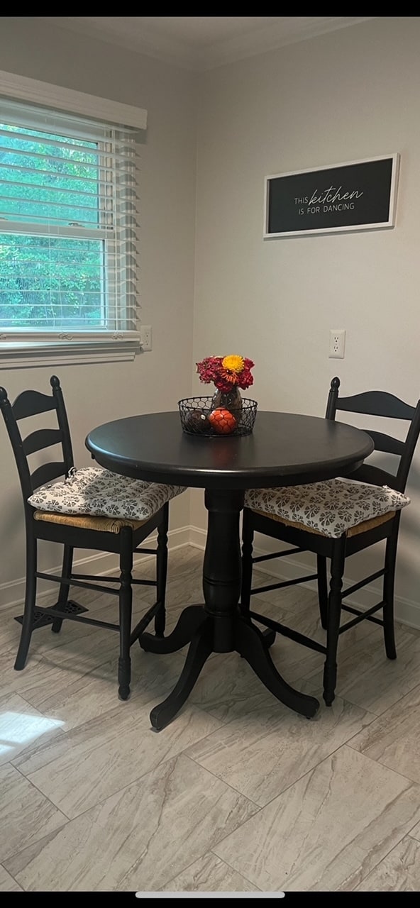 Building Photo - 2202 Idlewood Dr