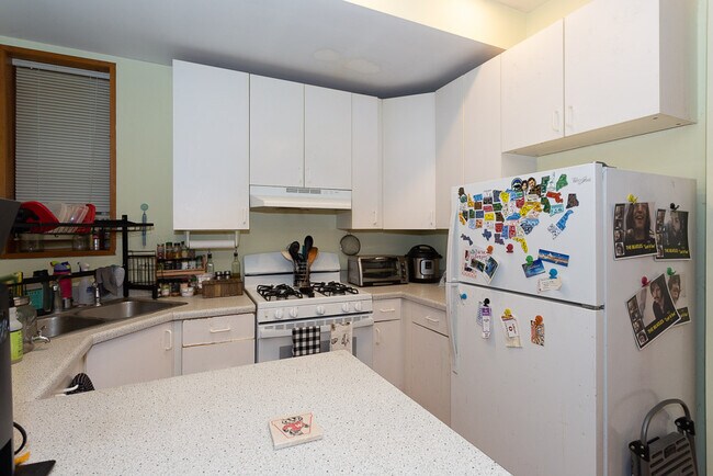 Foto del edificio - 1309 N Greenview Ave