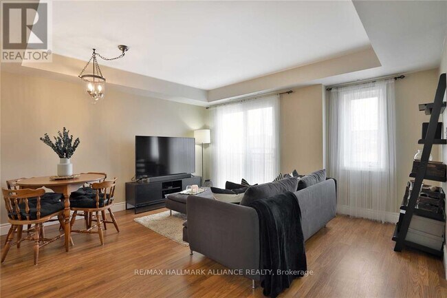 Building Photo - 4620-4620 Guildwood Way