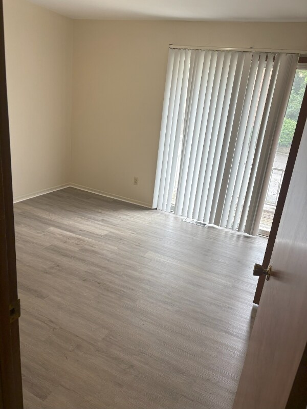 Foto del edificio - 2139 Glenmount Ave