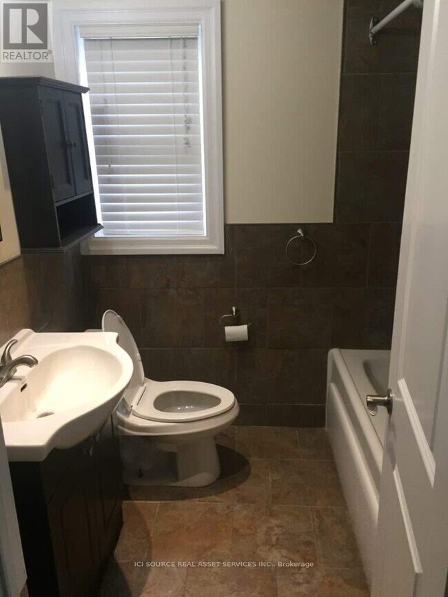 Building Photo - 17 Hubert Ave