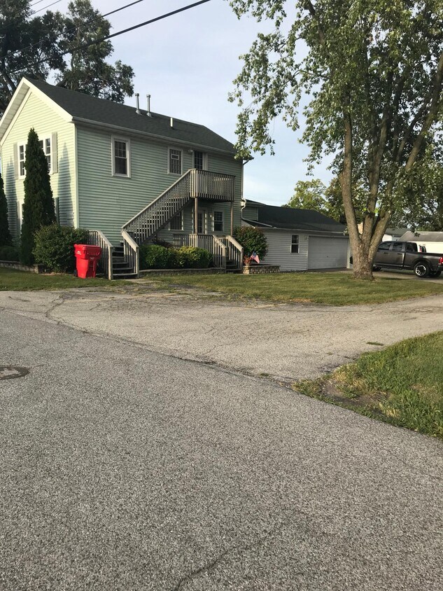 Primary Photo - 13307 Schneider St