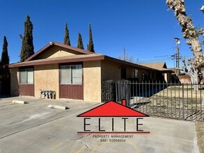 Building Photo - 432 W Robertson Rd
