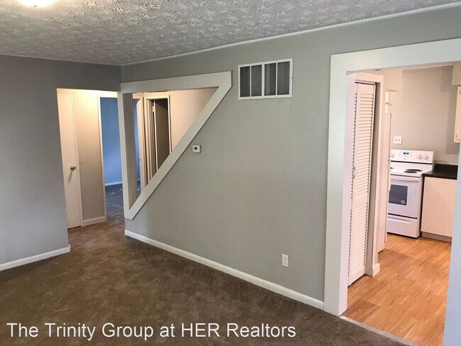 Building Photo - 3 br, 1.5 bath House - 897 Exeter Rd