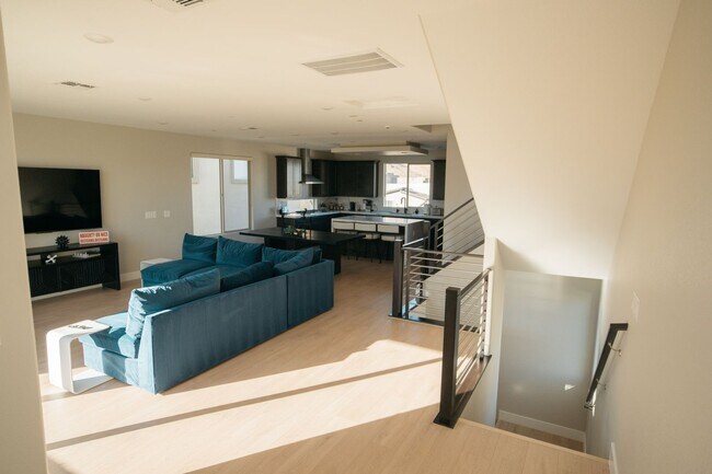 Foto del edificio - Brand New Custom 4BR House in Las Vegas wi...