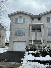 Building Photo - 2436 3rd St