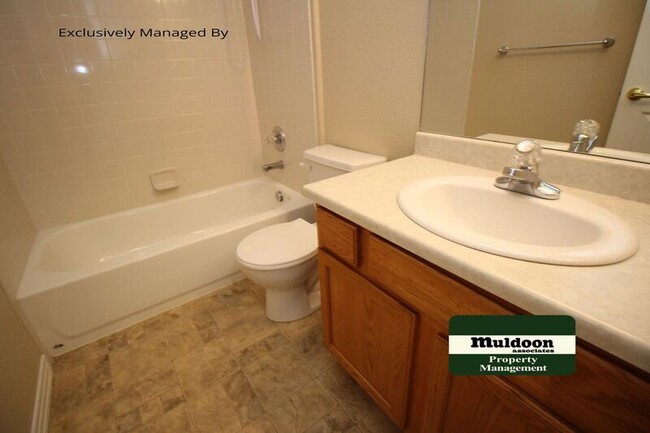 Building Photo - 1447 Madison Ridge Heights